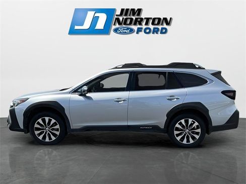 Used 2023 Subaru Outback Touring image 5