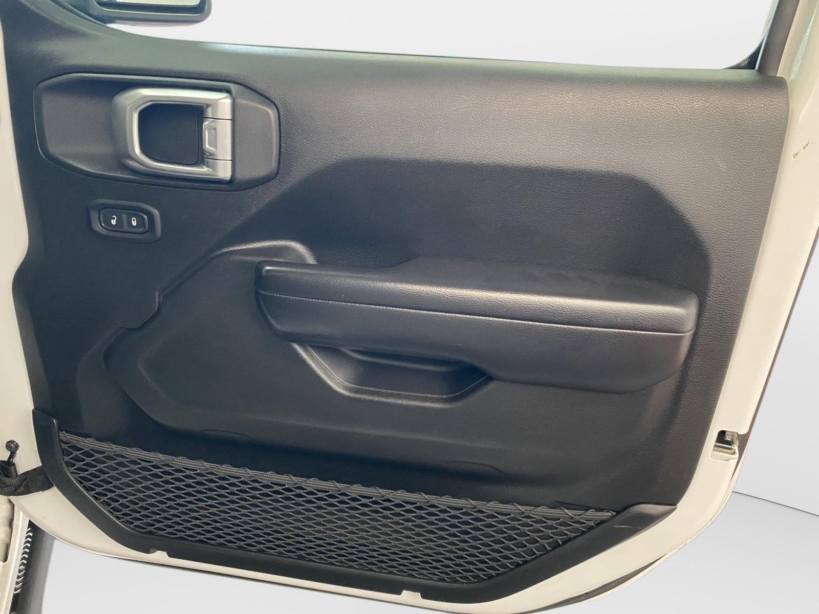 Used 2019 Jeep Wrangler Unlimited Rubicon AWD/4WD image 7