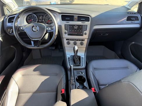 Used 2016 Volkswagen Golf SE w/ Lighting Package image 15