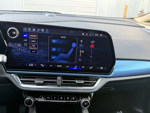 New 2026 Chevrolet Equinox EV LT FWD image 16