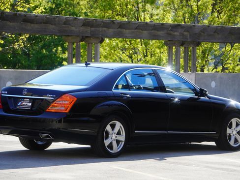 Used 2010 Mercedes-Benz S 550 4MATIC image 21