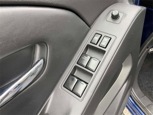 Used 2022 Nissan Frontier SV image 18