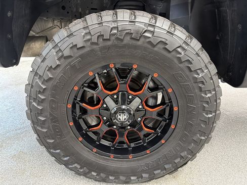 Used 2019 RAM 1500 Laramie AWD/4WD image 15