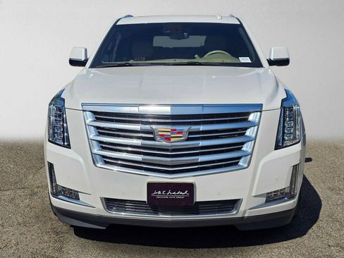 Used 2020 Cadillac Escalade ESV Platinum AWD/4WD image 8