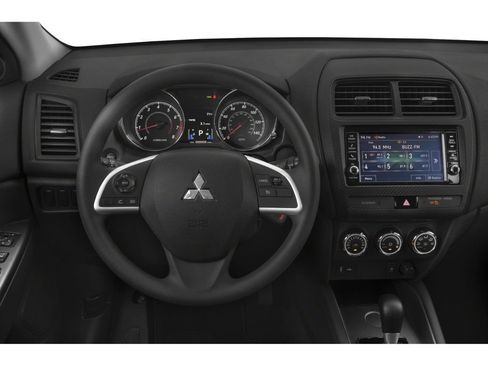 Used 2018 Mitsubishi Outlander Sport ES AWD/4WD image 4