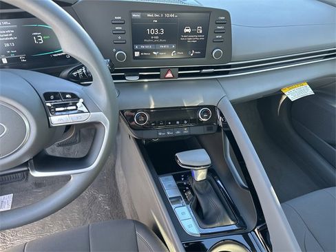 New 2026 Hyundai Elantra Blue image 27