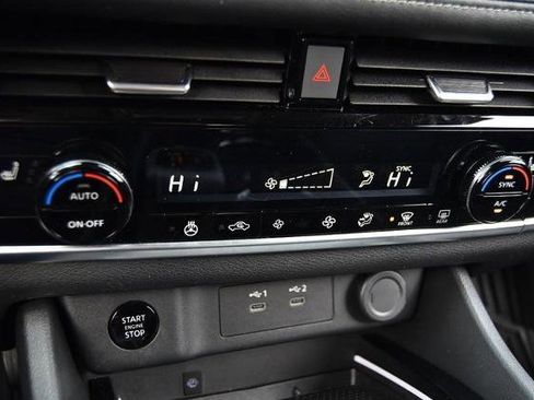 Certified 2024 Nissan Rogue SL image 18