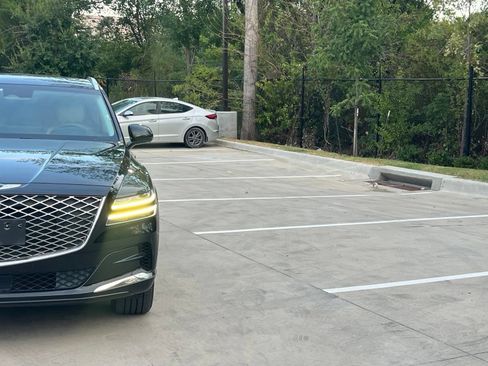 Used 2021 Genesis GV80 2.5T w/ Advanced Package 02 AWD/4WD image 3