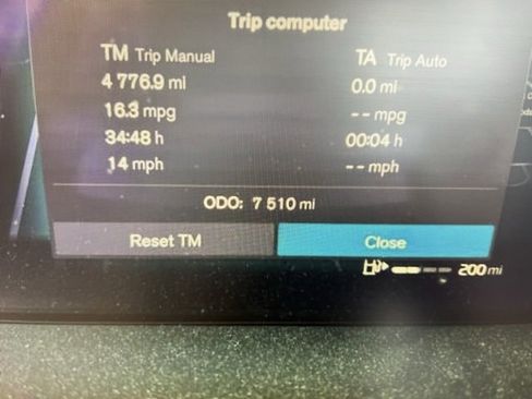 Used 2024 Volvo XC60 B5 Plus w/ Climate Package image 3