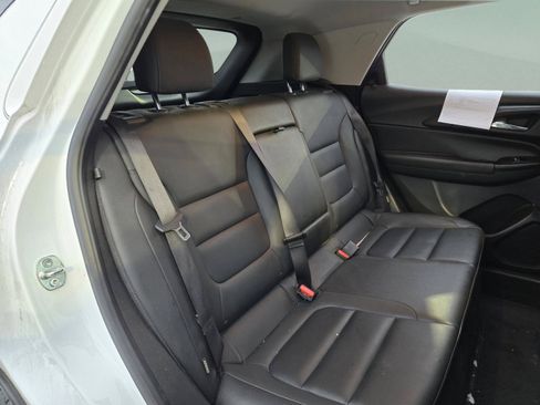 Used 2021 Chevrolet TrailBlazer LT w/ Premium Seating Package FWD image 23
