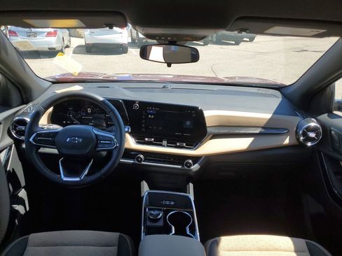 Used 2025 Chevrolet Equinox ACTIV image 27