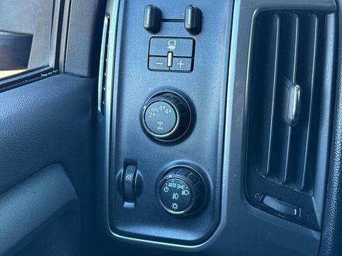 Used 2017 Chevrolet Silverado 1500 LT w/ All Star Edition image 37