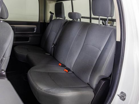 Used 2014 RAM 2500 SLT image 32