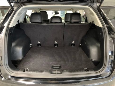 Used 2020 Jeep Compass Latitude FWD image 12