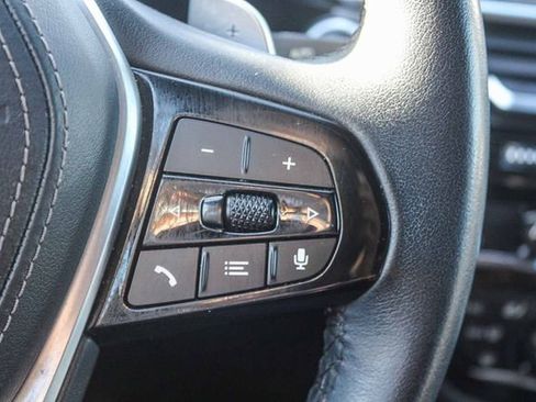 Used 2020 BMW 530i w/ Premium Package image 32