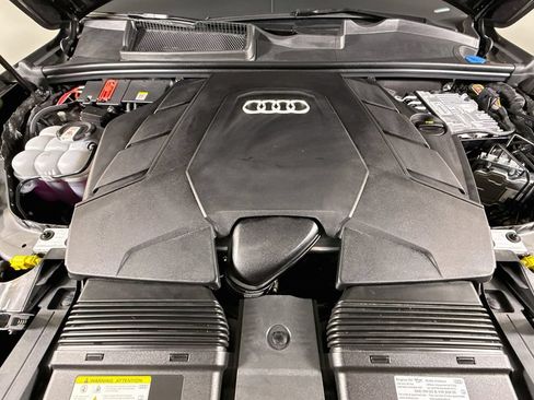 Used 2026 Audi Q7 3.0T Premium w/ Convenience Plus Package AWD/4WD image 22
