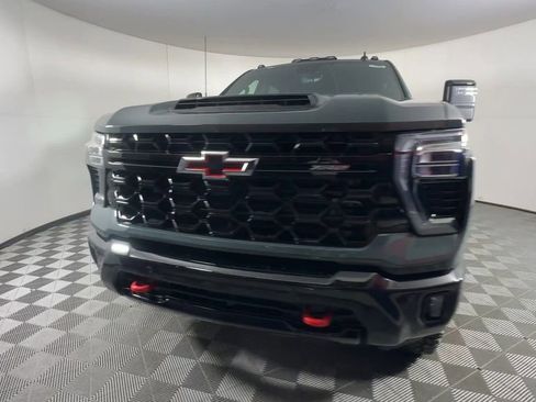 New 2026 Chevrolet Silverado 2500 ZR2 w/ LPO, Dark Essentials Package image 5