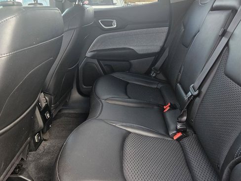 Used 2022 Jeep Compass Latitude image 15