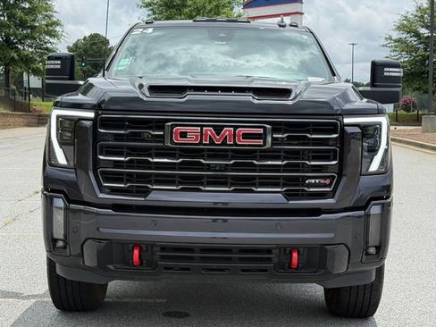 Used 2024 GMC Sierra 2500 AT4 w/ Technology Package AWD/4WD image 10