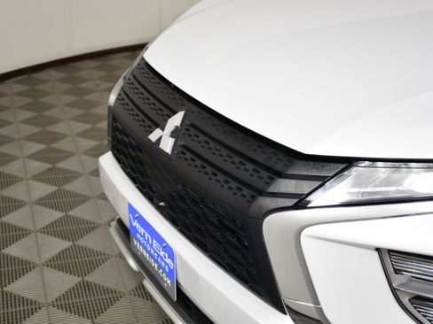 Used 2024 Mitsubishi Eclipse Cross SE AWD/4WD image 11