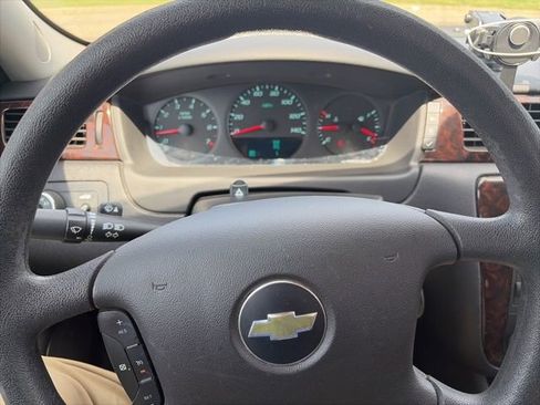 Used 2012 Chevrolet Impala LS FWD image 7