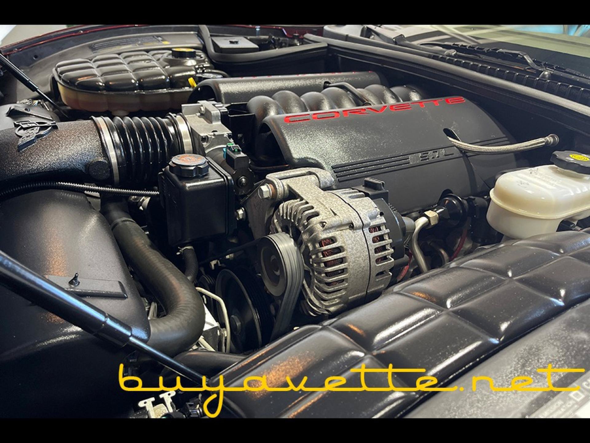 Used 2003 Chevrolet Corvette Coupe w/ Preferred Equipment Group RWD image 23