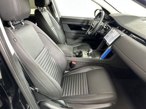 Certified 2025 Land Rover Discovery Sport S image 19