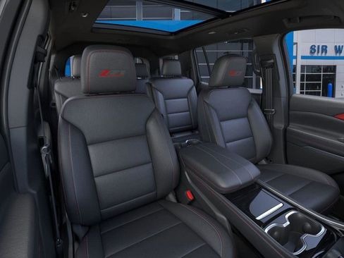 New 2026 Chevrolet Traverse Z71 w/ Driver Confidence Package image 17