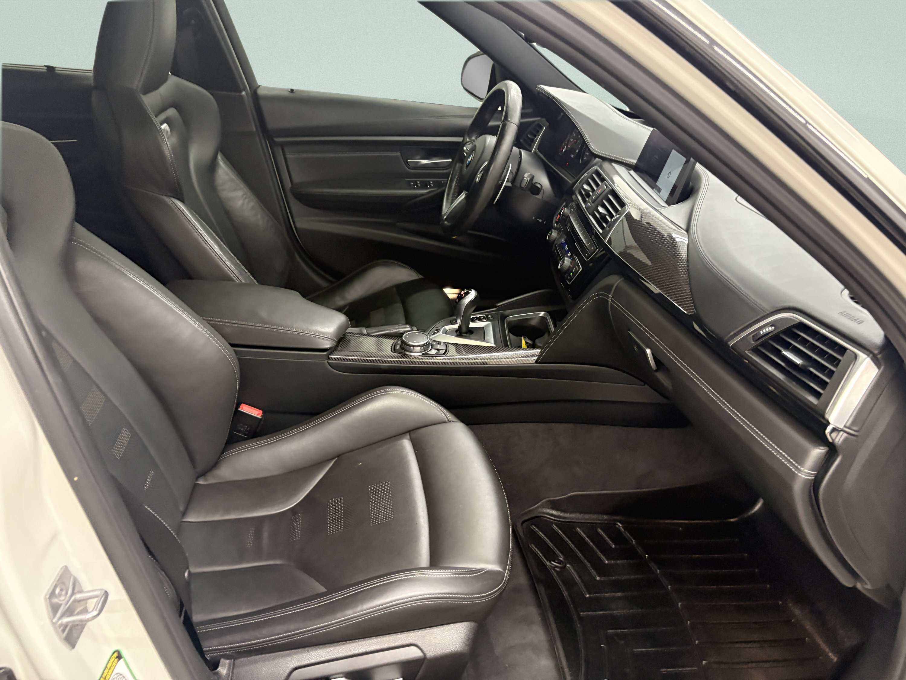 Used 2017 BMW M3 RWD image 24