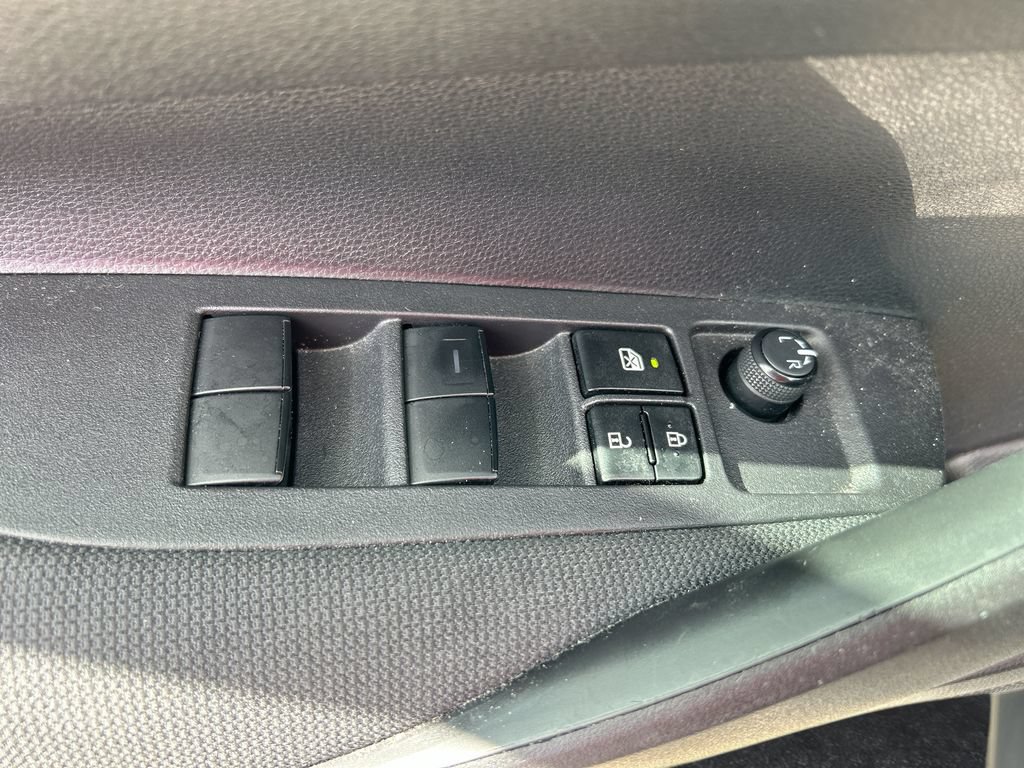 Used 2024 Toyota Corolla LE FWD image 12