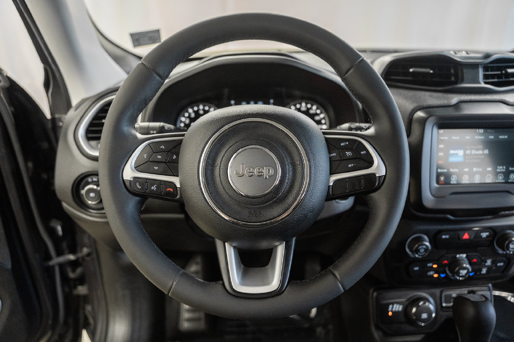 Certified 2018 Jeep Renegade Latitude AWD/4WD image 25
