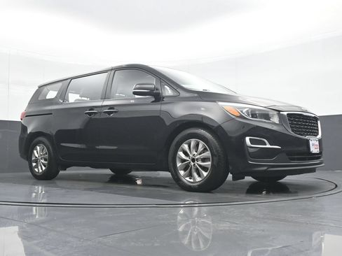 Used 2020 Kia Sedona L FWD image 34
