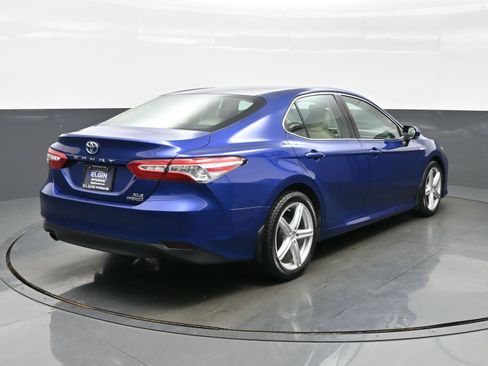 Used 2018 Toyota Camry XLE w/ Four Season Floor Mat Package FWD image 6