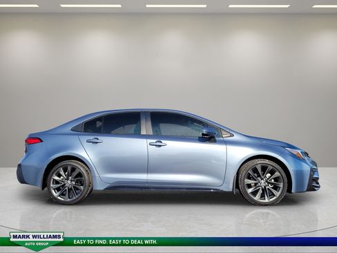 Used 2026 Toyota Corolla SE w/ SE Package FWD image 2
