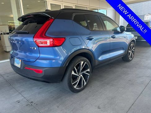 Used 2021 Volvo XC40 T5 R-Design w/ Protection Package Premier AWD/4WD image 3