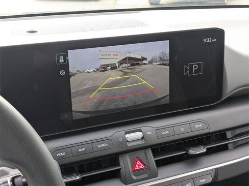 Used 2025 Kia K4 LXS image 21