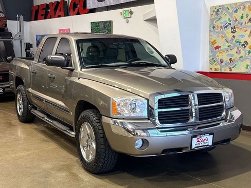 Used 2006 Dodge Dakota Laramie w/ Trailer Tow Group image 44