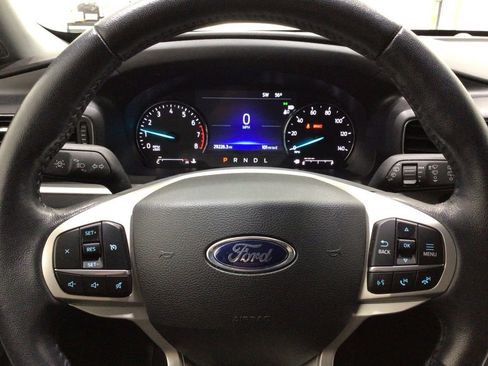 Used 2023 Ford Explorer XLT w/ Equipment Group 202A AWD/4WD image 12