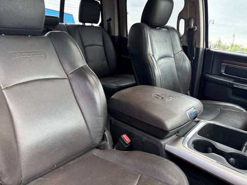Used 2017 RAM 1500 Laramie w/ Convenience Group AWD/4WD image 33