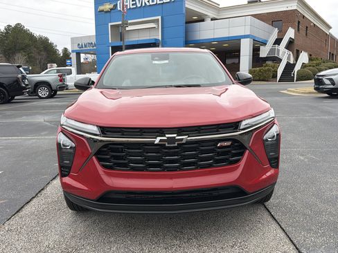 New 2026 Chevrolet Trax RS w/ Driver Confidence Package image 2