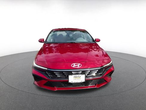 Used 2025 Hyundai Elantra SEL image 4