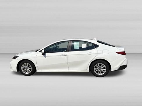 Used 2026 Toyota Camry LE FWD image 8