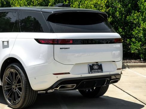 New 2026 Land Rover Range Rover Sport Dynamic SE AWD/4WD image 15