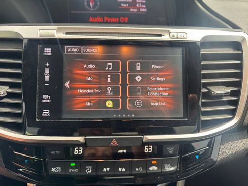 Used 2017 Honda Accord EX-L image 26