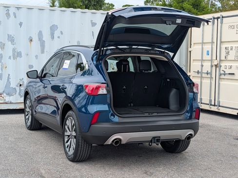 Used 2020 Ford Escape Titanium AWD/4WD image 13