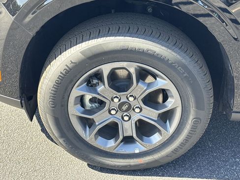 New 2025 Ford Maverick XLT image 11