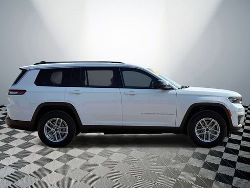 Used 2023 Jeep Grand Cherokee L Laredo w/ Luxury Tech Group I AWD/4WD image 5