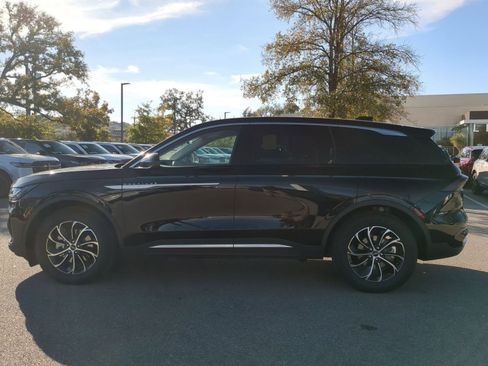 New 2026 Lincoln Nautilus Premier image 6