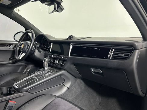 Used 2020 Porsche Macan w/ Driver Memory Package AWD/4WD image 22