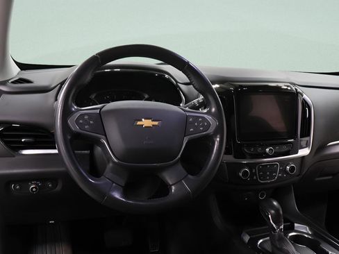 Used 2021 Chevrolet Traverse LT image 9